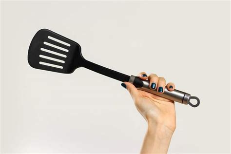 what is a slotted spatula used for